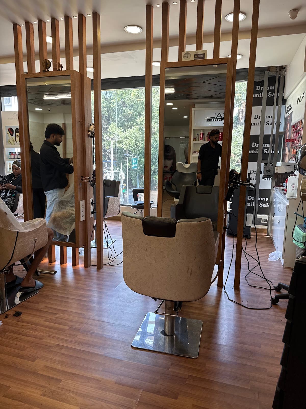 Dreams Salon