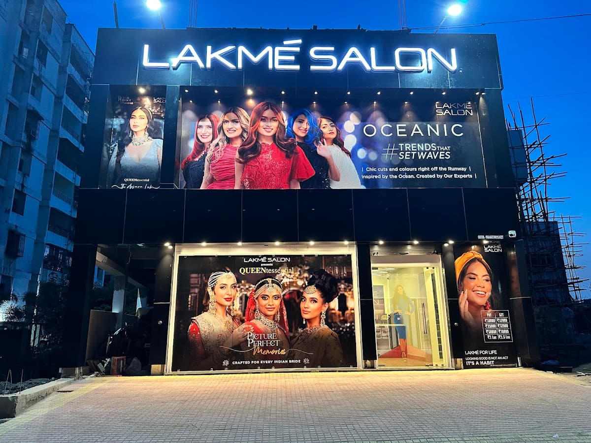 Lakme Salon in Vijay Singh Yadav Path,Danapur