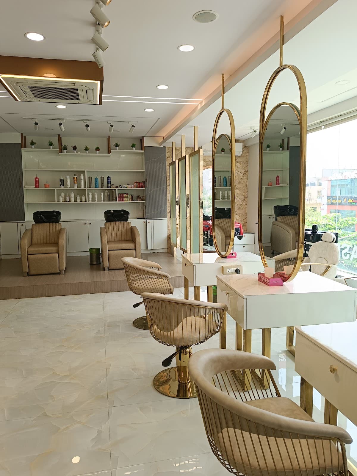 GetLook Unisex Salon HSR Layout