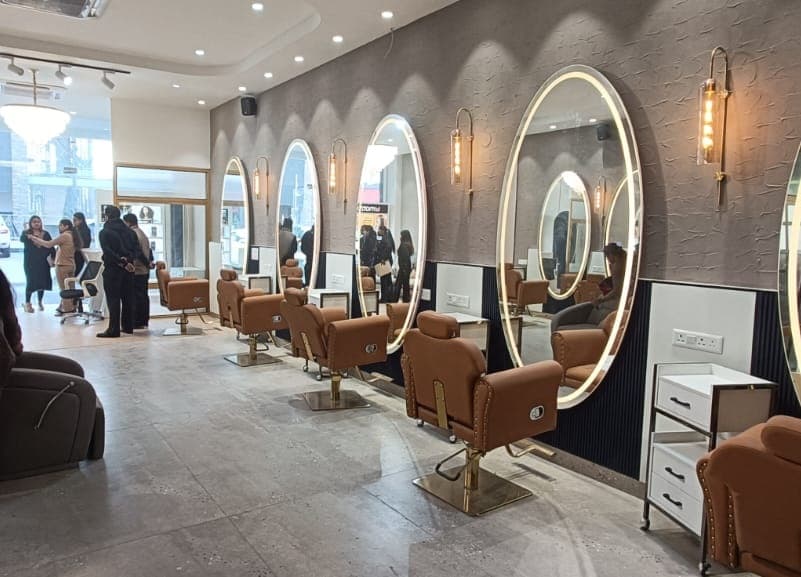 Hair Raiserz Luxe Salon Ludhiana – Hair Salon In Ludhiana | Nails Art Ludhiana | Bridal Makeup In Ludhiana| Skincare Ludhiana
