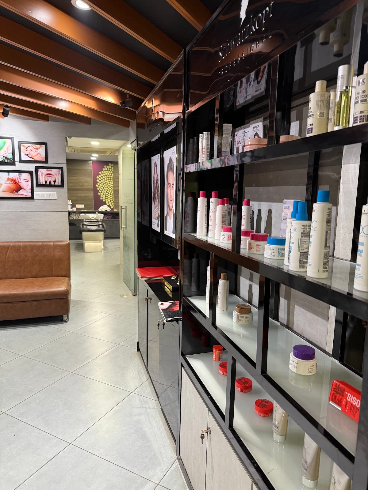 Naturals Salon
