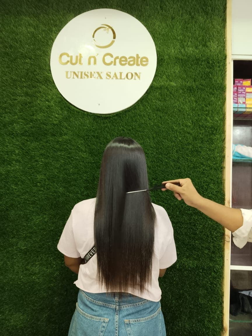 Cut N Create unisex salon