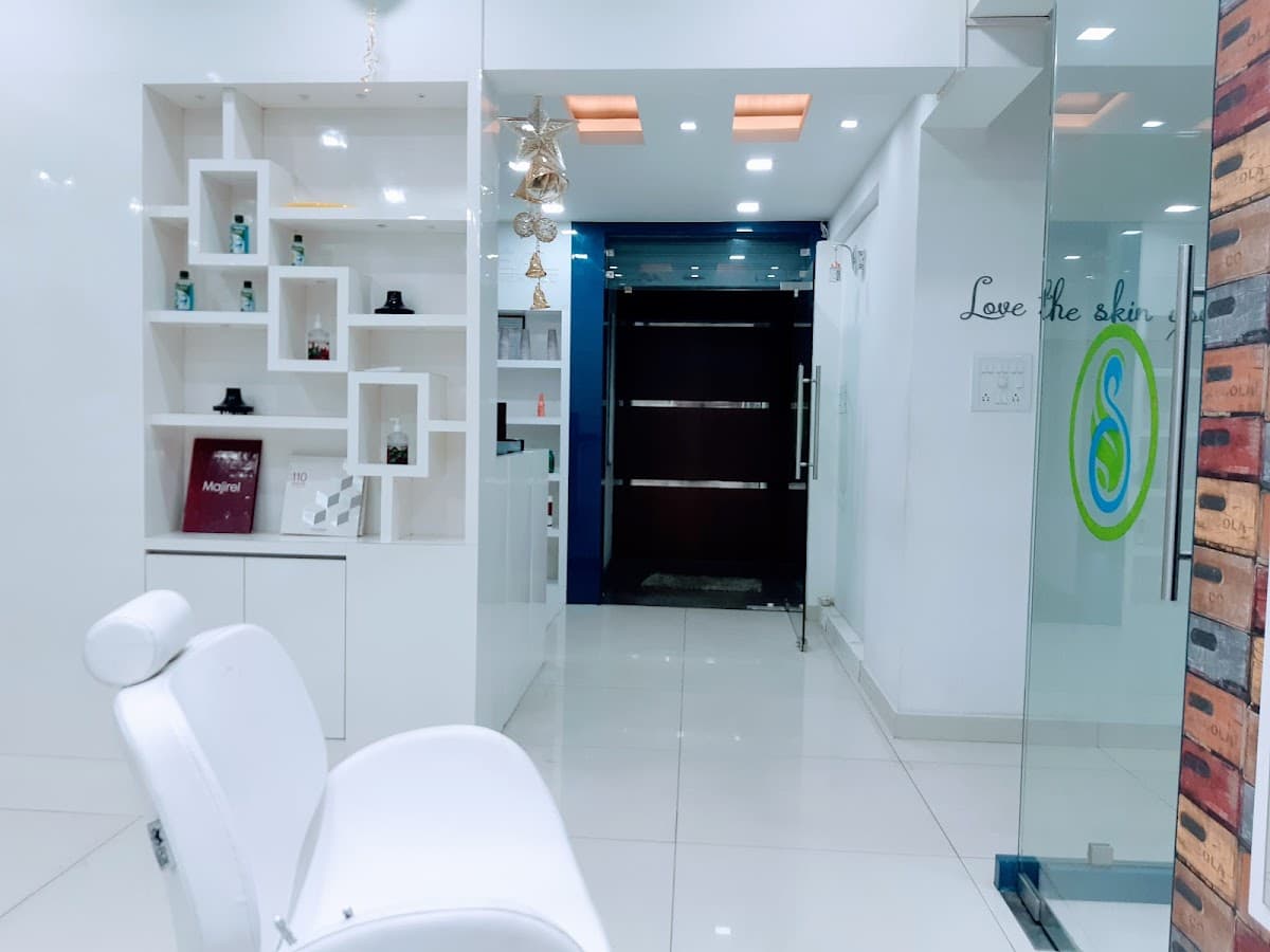 Skinsational unisex salon