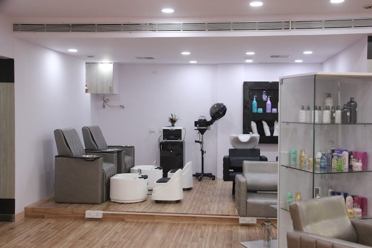 V V STUDIO - EXCLUSIVE FEMALE SALON