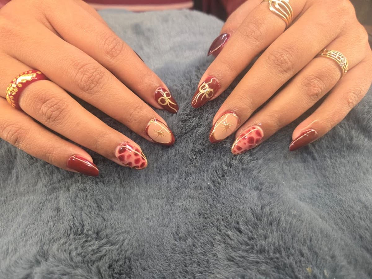 Nails by Gunishka