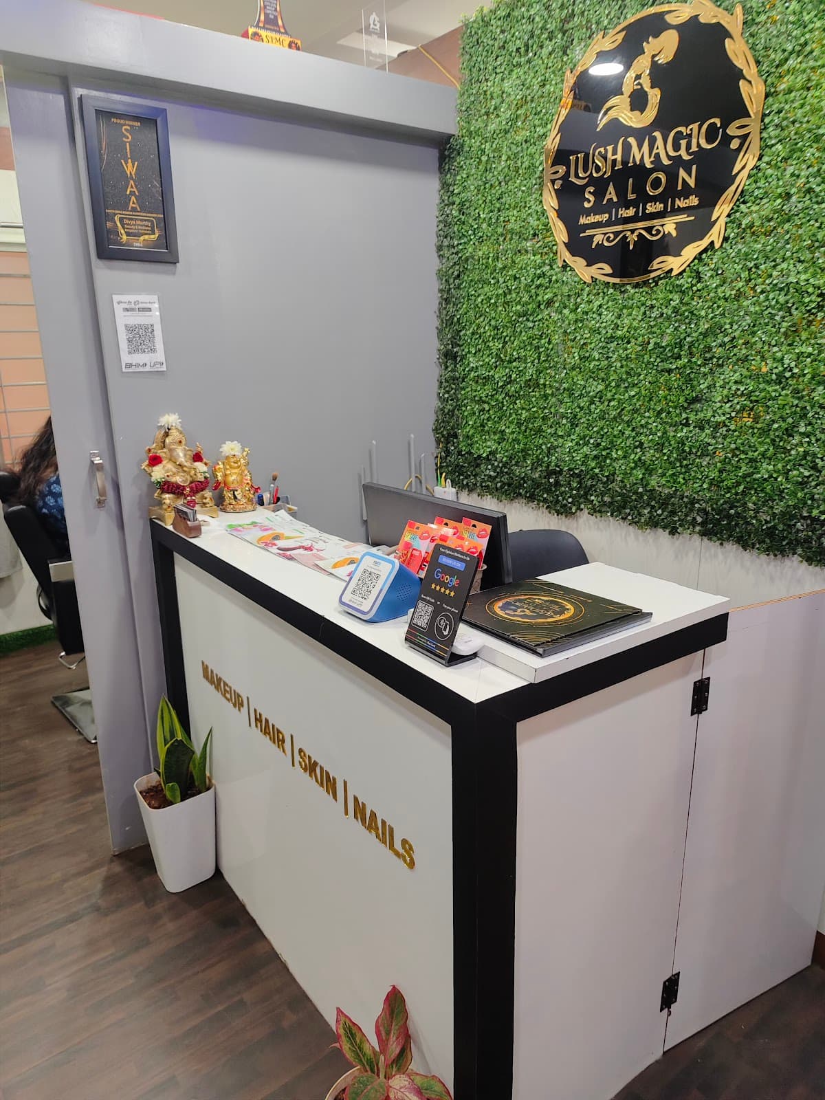 Lush Magic Salon
