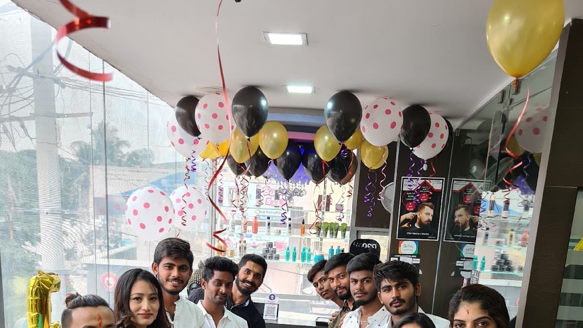 Head Quarters unisex Salon