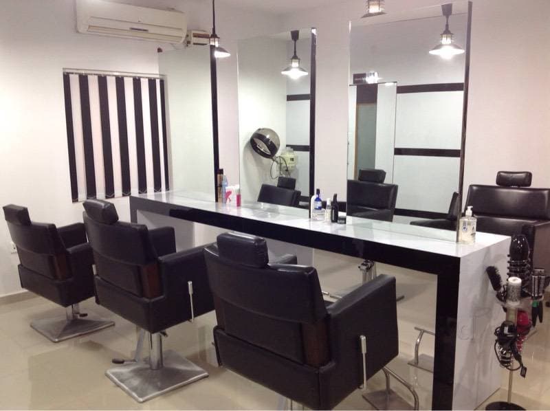 Dayna's Unisex Salon