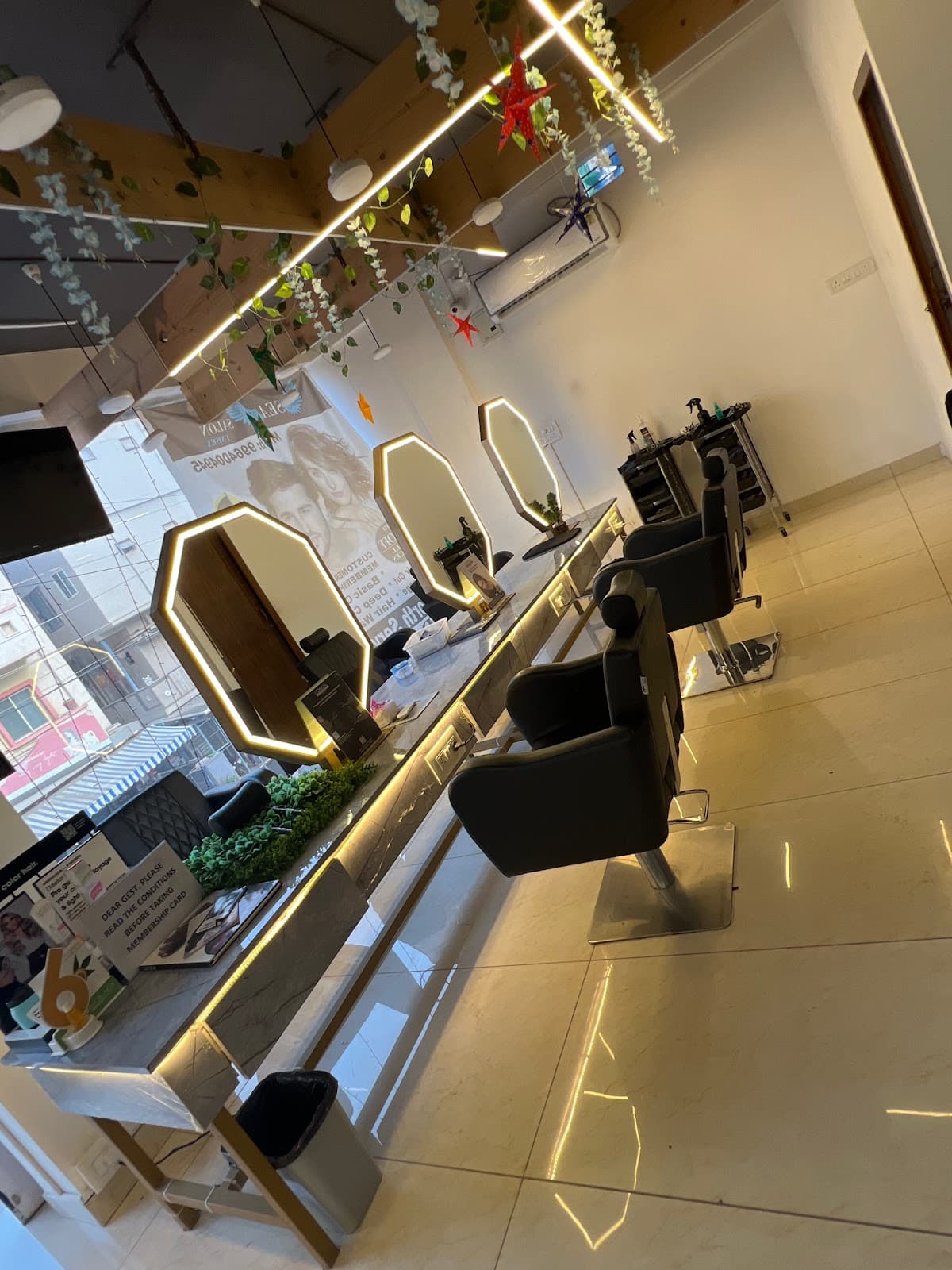 Sea unisex salon