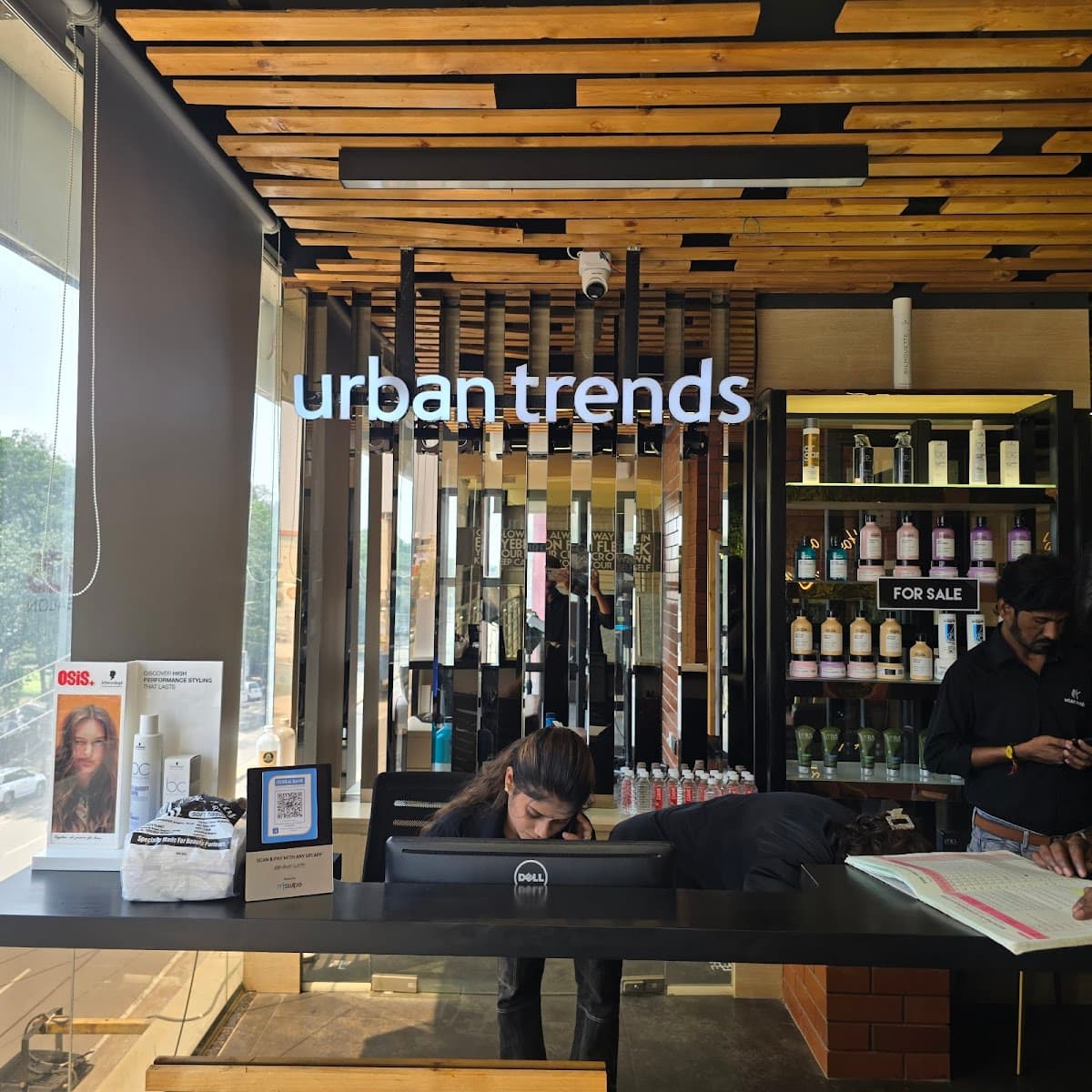 Urban Trends - Unisex Hair & Style Salon - Nelamangala