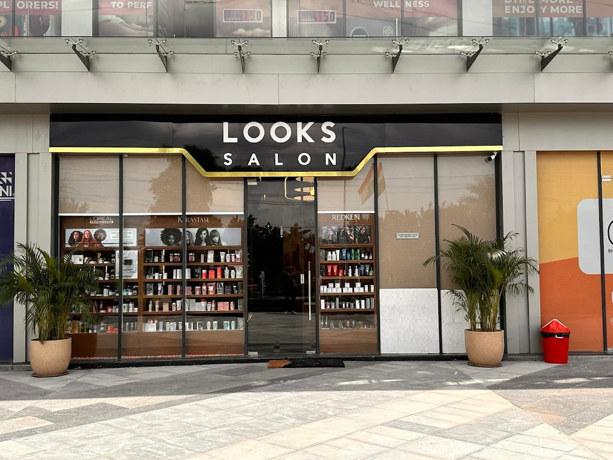 Looks Salon, Sector 150 Noida