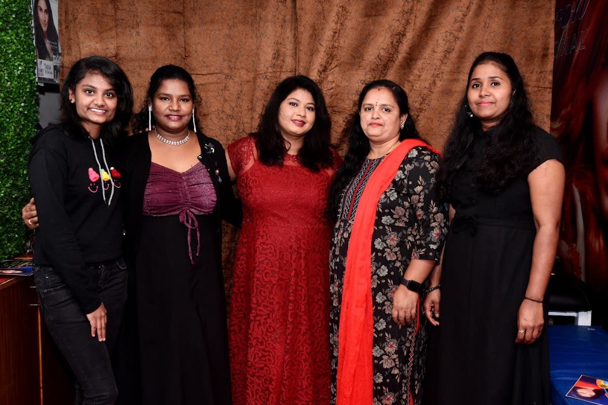 Larissa Salon & Makeup studio ladies& children