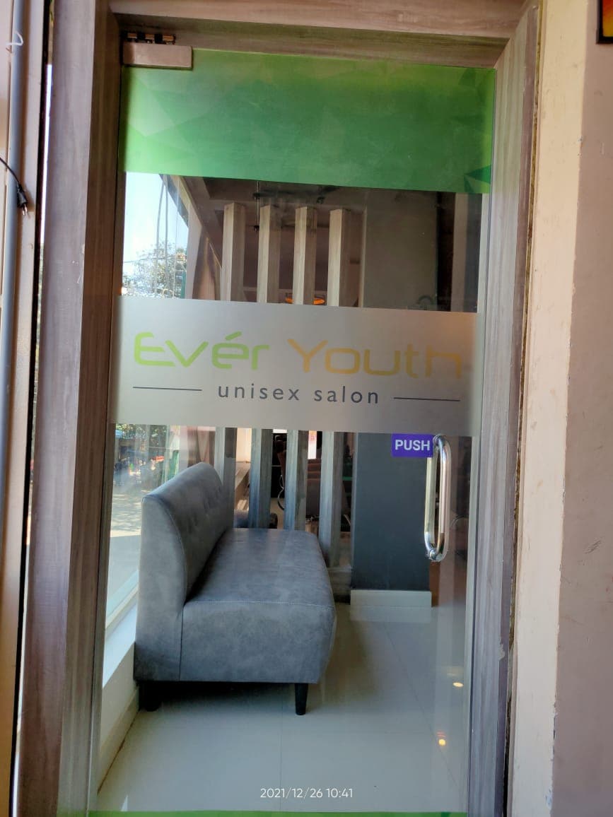 Ever Youth Unisex Salon