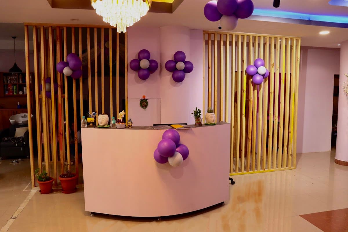 Manami Unisex Salon & Academy- RR nagar