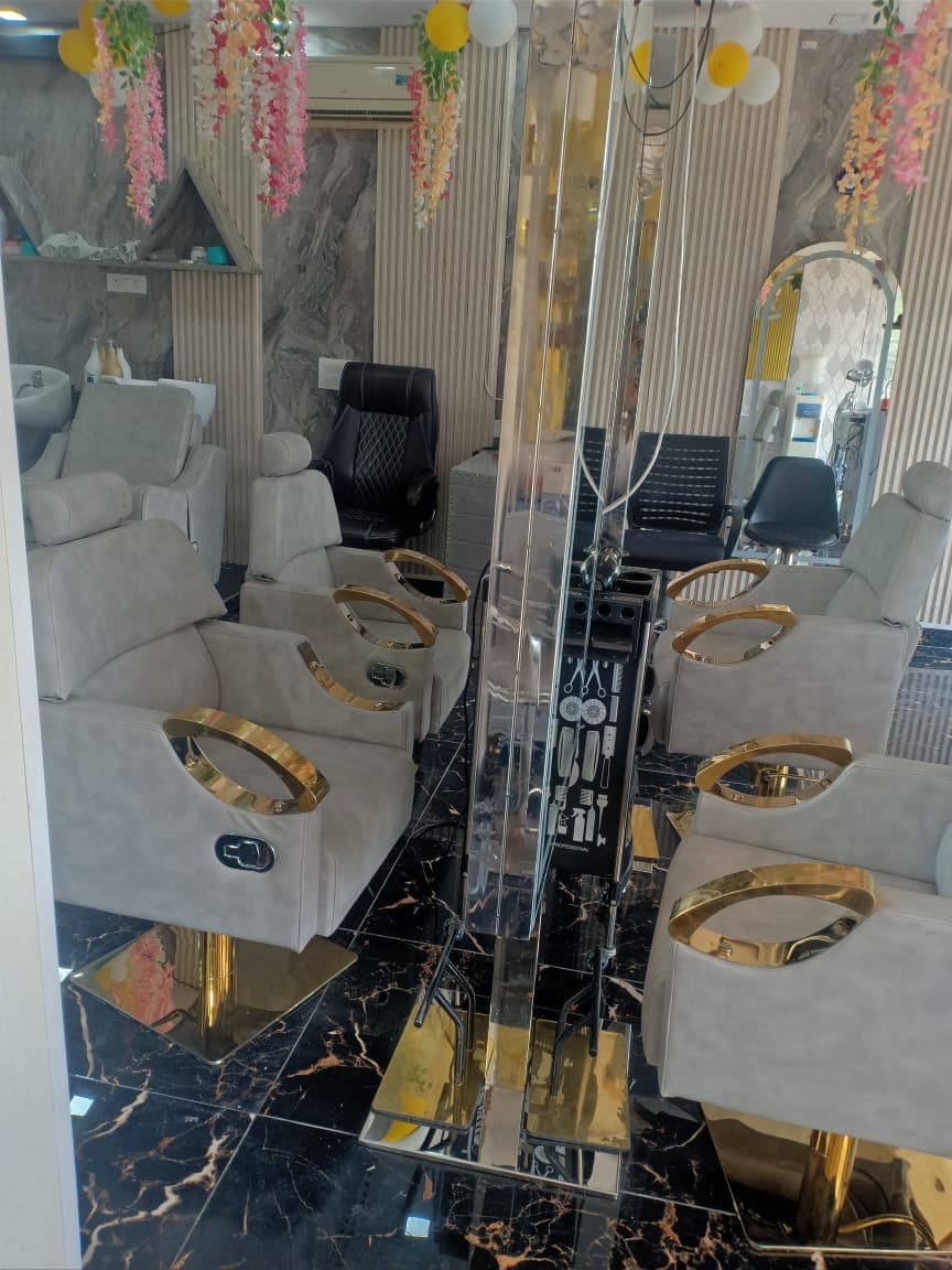 2 Dreamz Luxury Unisex Salon
