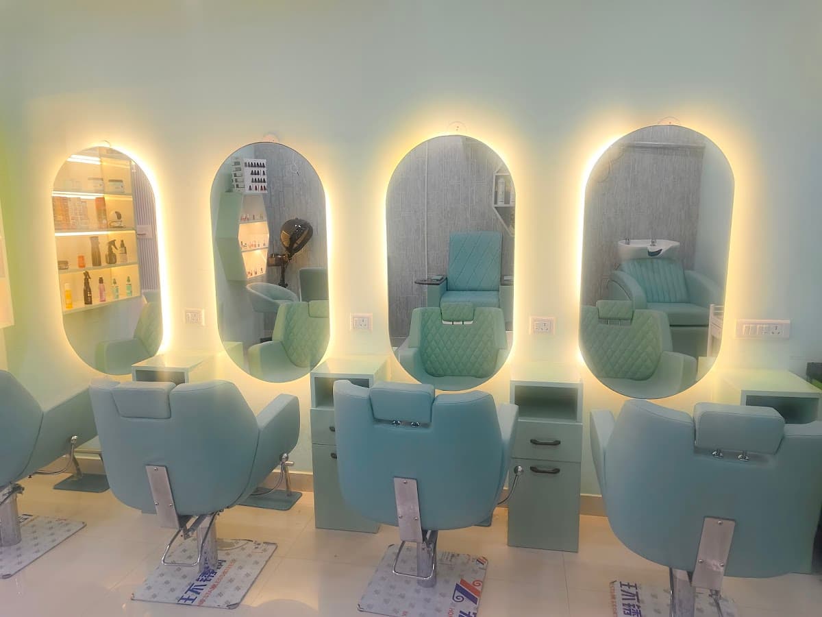 TRESS & TRENDS UNISEX SALON