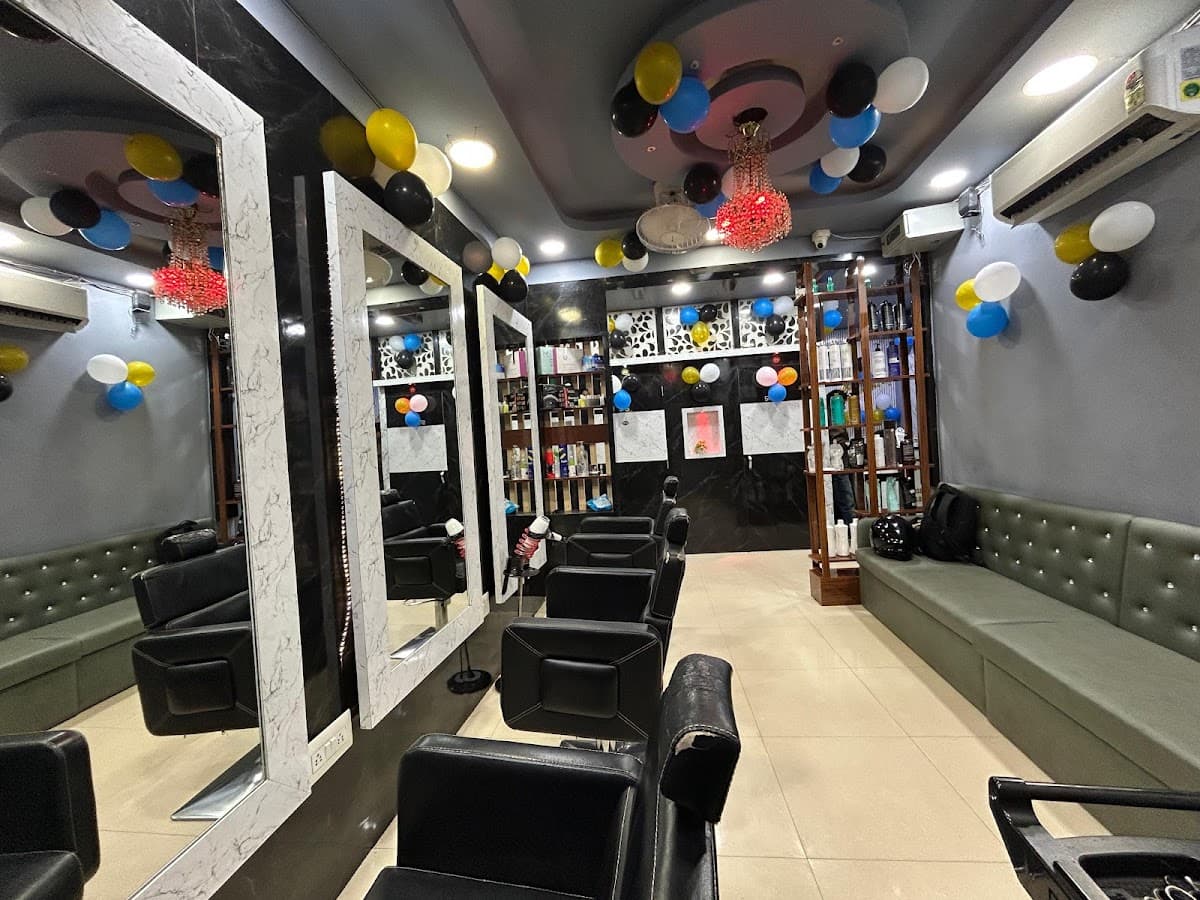 SAS Unisex Saloon