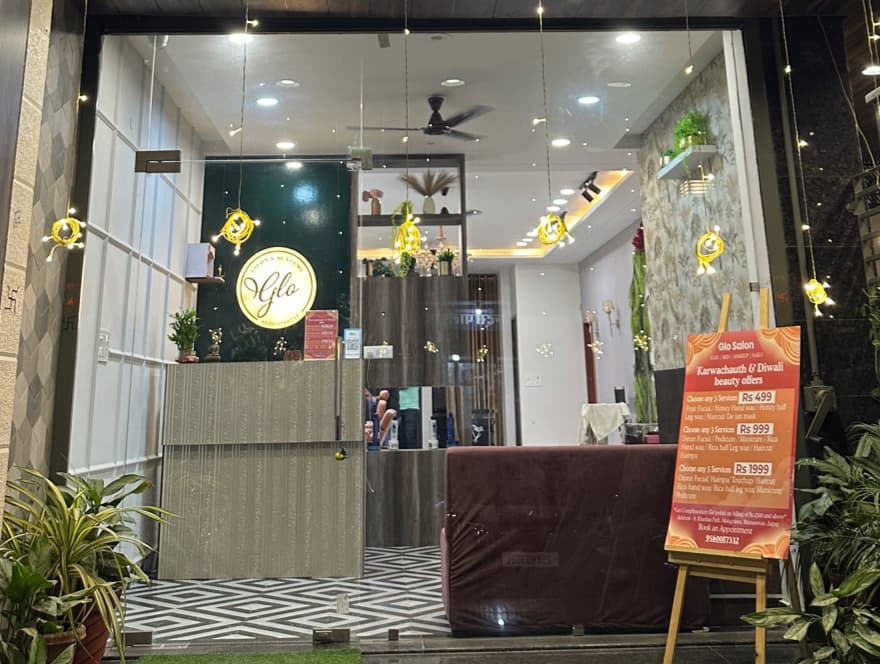 GLO Salon and Academy by Jyoti Gupta