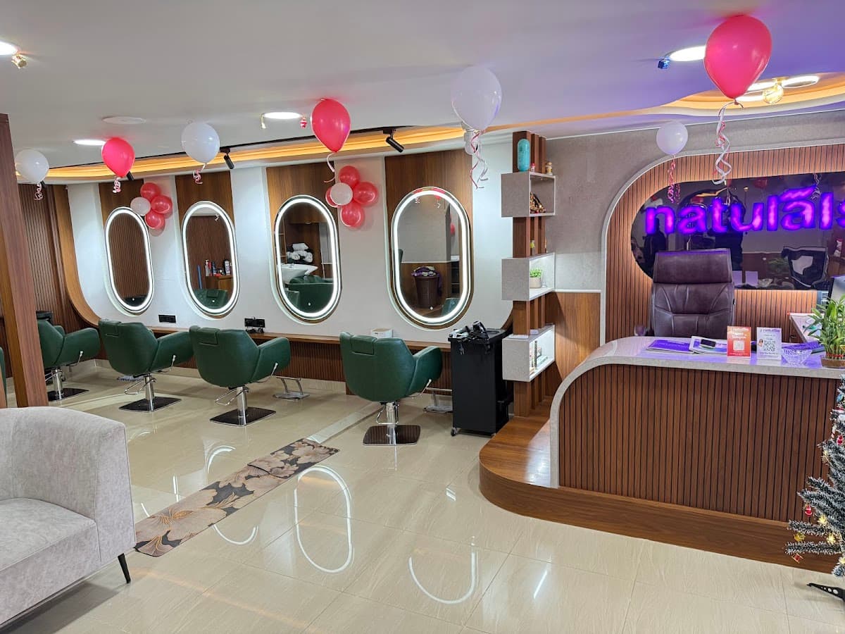 Naturals Salon