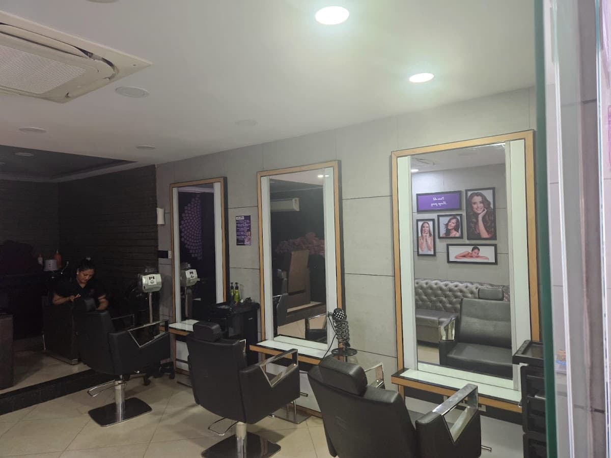 Naturals unisex salon