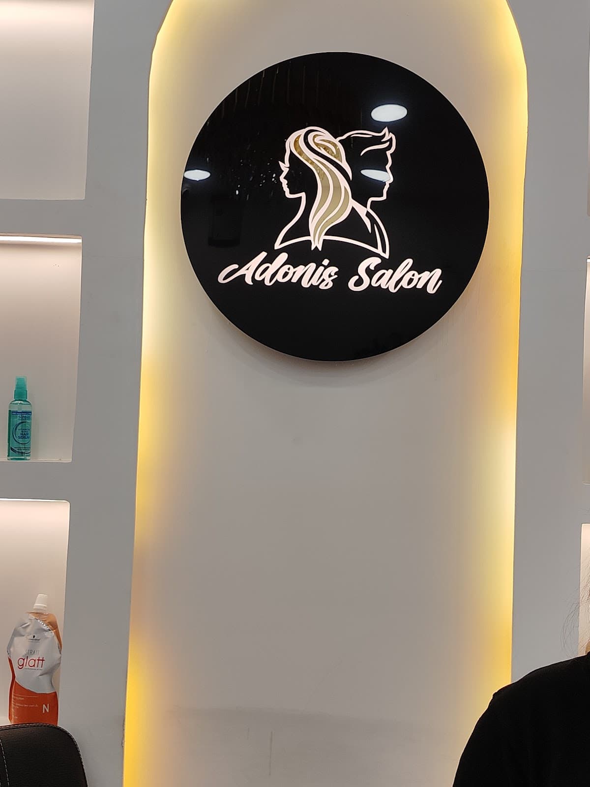 Adonis Salon (Unisex) - Womaniya Beauty Salon