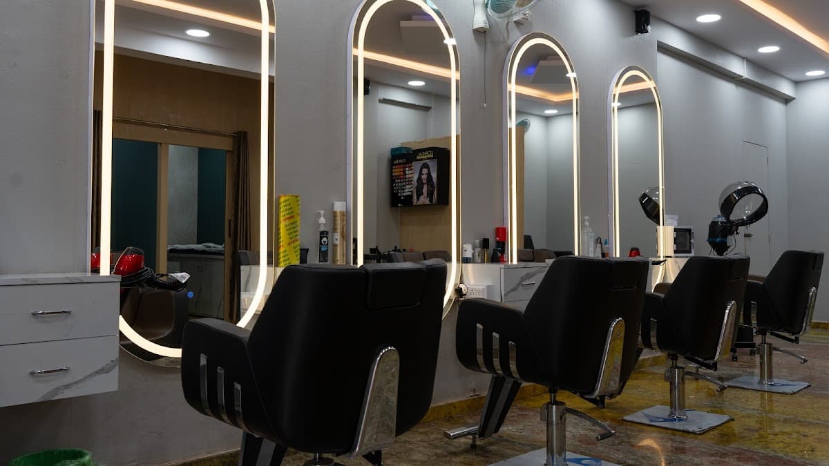 Reflection mens & women salon