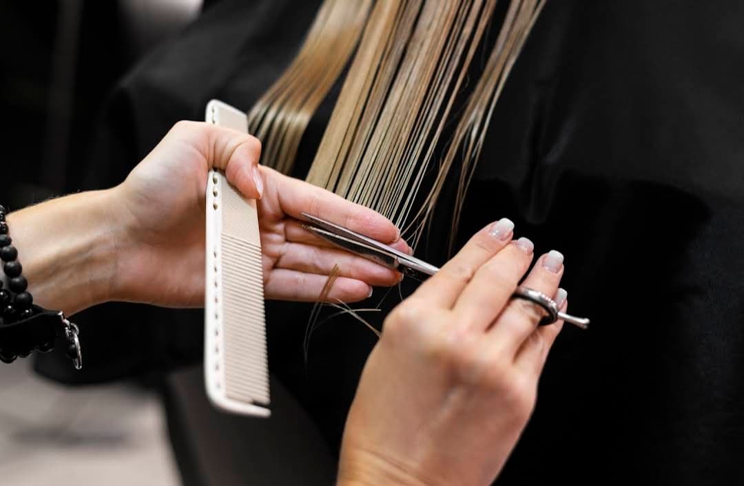 ARROW family salon & academy