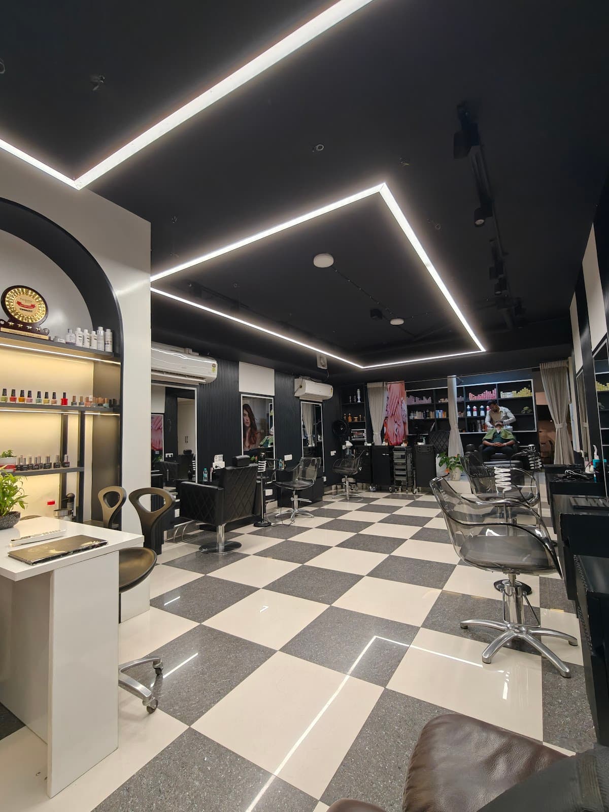 TONI&GUY Hairdressing Ulsoor Lake Bengaluru
