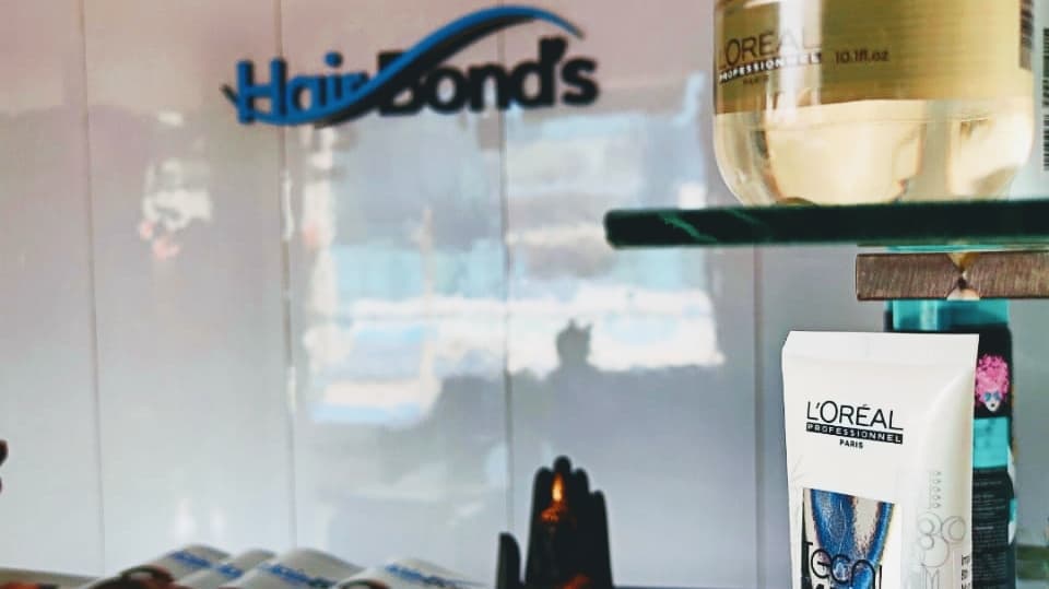 Hair bonds unisex salon and academy