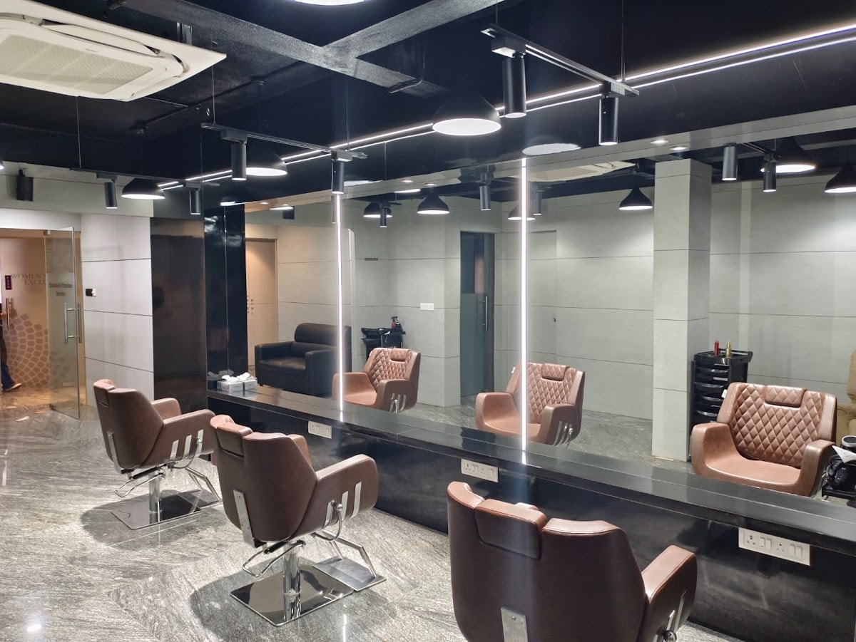 Naturals Salon interior