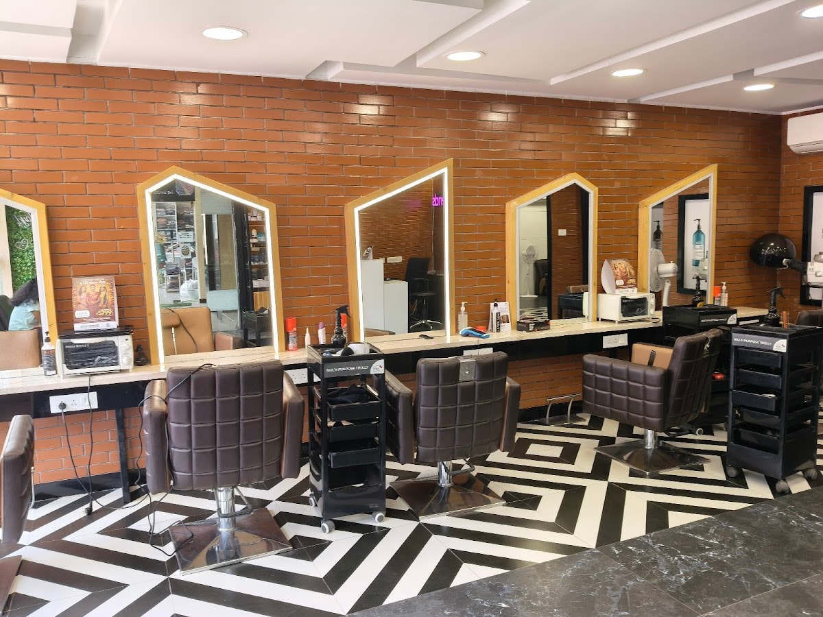 Green Trends Unisex Hair & Style Salon - BAGALUR ROAD interior